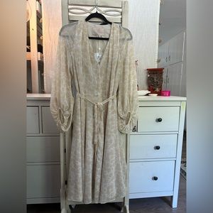 Flowy chiffon designer dress!